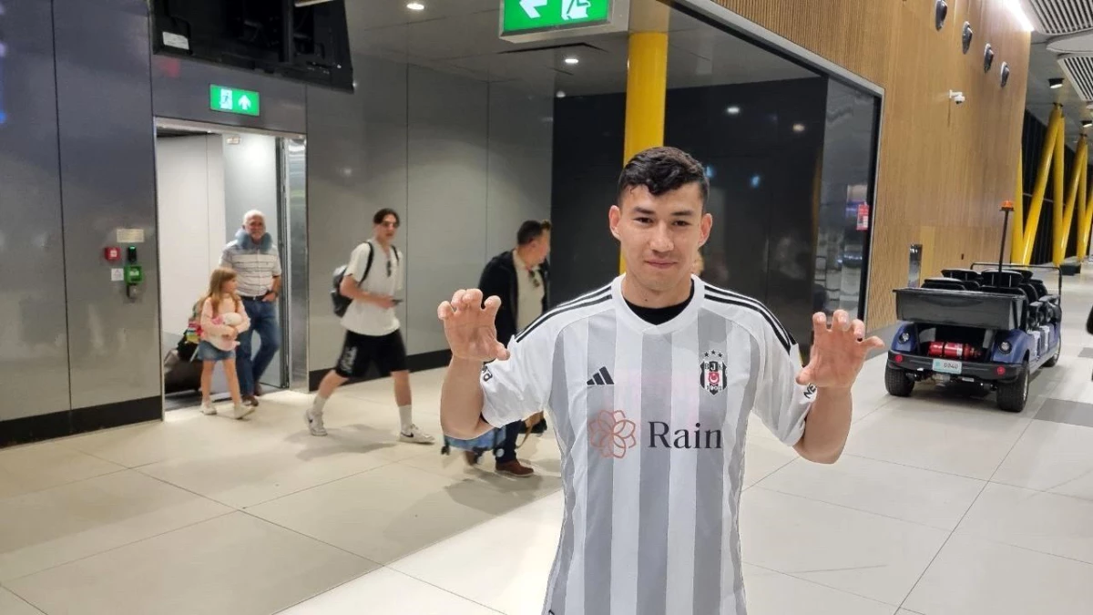 Beşiktaş’ın transfer ettiği Kazakistanlı futbolcu İstanbul’a geldi