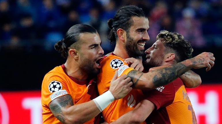 Eski Galatasaraylı Linnes soyunma odasına gitti Biraz sarsılmış gibiydiler