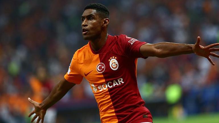 Galatasaraylı Teteden Kopenhag kalecisi Kamil Grabaraya sert cevap