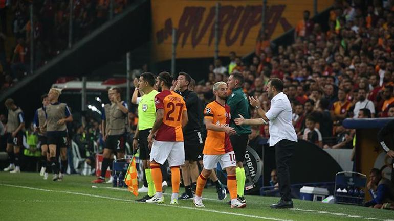 Galatasaraylı yıldız futbolculara tribünden şok tepki