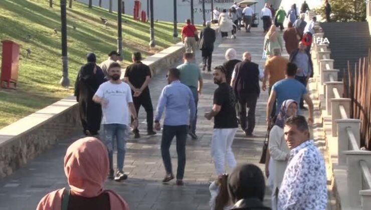 Gaziler ve şehit aileleri Demokrasi ve Özgürlükler Adası’nı ziyaret etti