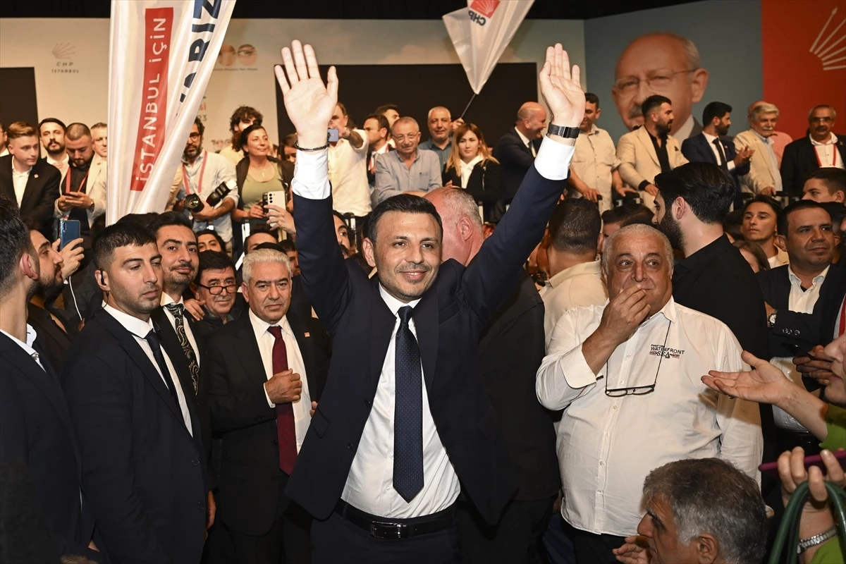 CHP İstanbul İl Başkanlığı Seçimini Özgür Çelik Kazandı