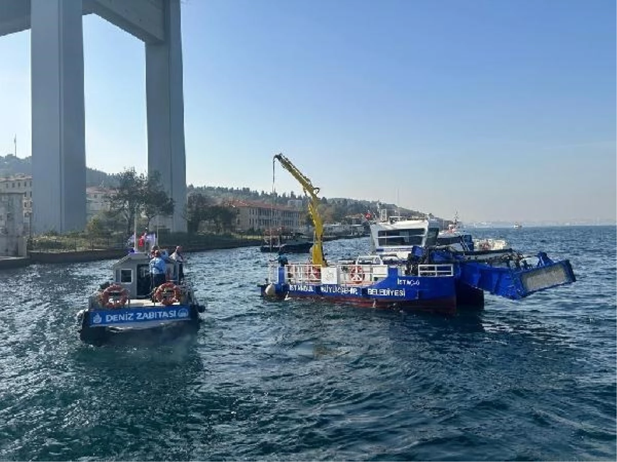 İstanbul Boğazı’nda Kaçak Kara Kıllı Midye Operasyonu