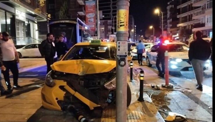 Kadıköy’de Alkollü Sürücü Kontrolden Çıkarak Kazaya Neden Oldu