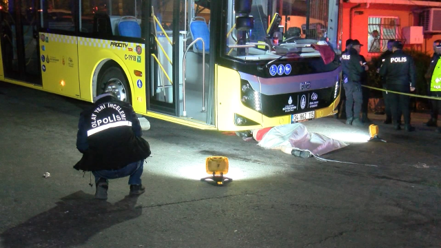 Sancaktepe'de İETT otobüsünün altında kalan kadın hayatını kaybetti