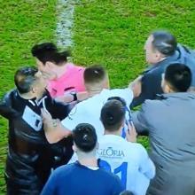 İşte MKE Ankaragücü-Çaykur Rizespor maçında Başkan Faruk Koca'nın, Halil Umut Meler'e saldırdığı anlar!