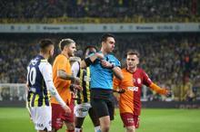 Fenerbahçe - Galatasaray derbisinden ekrana yansımayan görüntüler