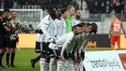 Yıldız futbolcu maça devam edemedi
