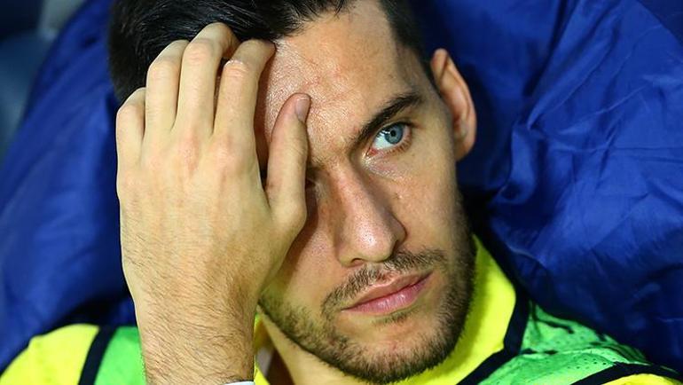 Fenerbahçede Umut Nayira büyük destek Tribünler bizzat çağırdı