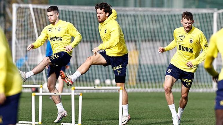 Fenerbahçeye transferde iki milli futbolcudan kötü haber
