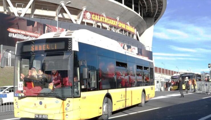 Galatasaray taraftarları 3 yıl 10 ay sonra Kadıköy'de