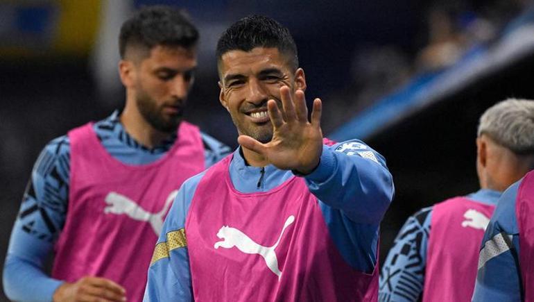 Gremioya veda eden Luis Suarez imkansızı başardı