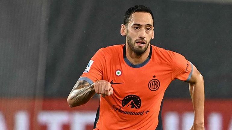 Ne yaptın Hakan Çalhanoğlu Dev maçta inanılmaz gol...