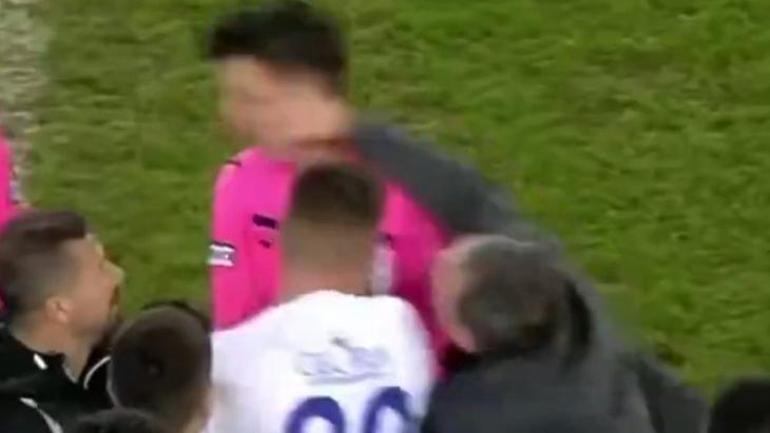 Son Dakika Saldırıya uğrayan Halil Umut Melerden hakemliği bırakma kararı