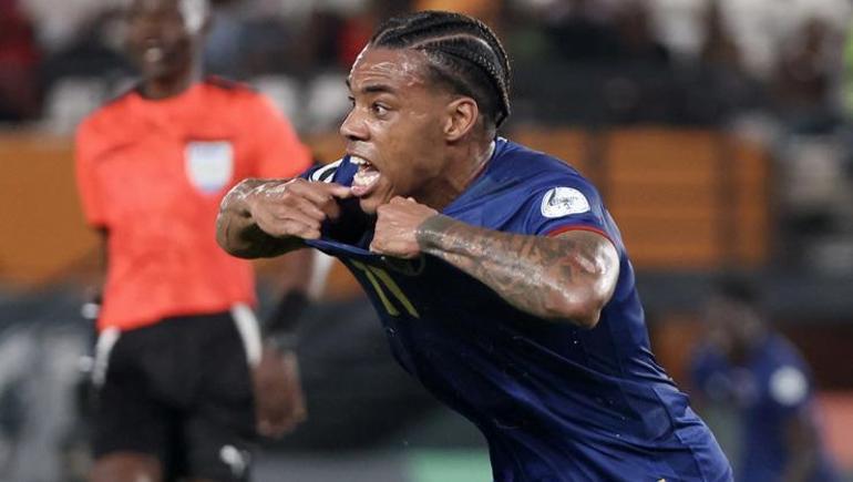 Afrika Uluslar Kupasında olay: Djiku ve Amarteyin formasını giydiği Ganaya saldırı