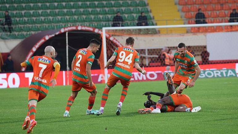 Alanyaspor - Çaykur Rizespor maçına damga vuran pozisyon VAR rekoru kırıldı