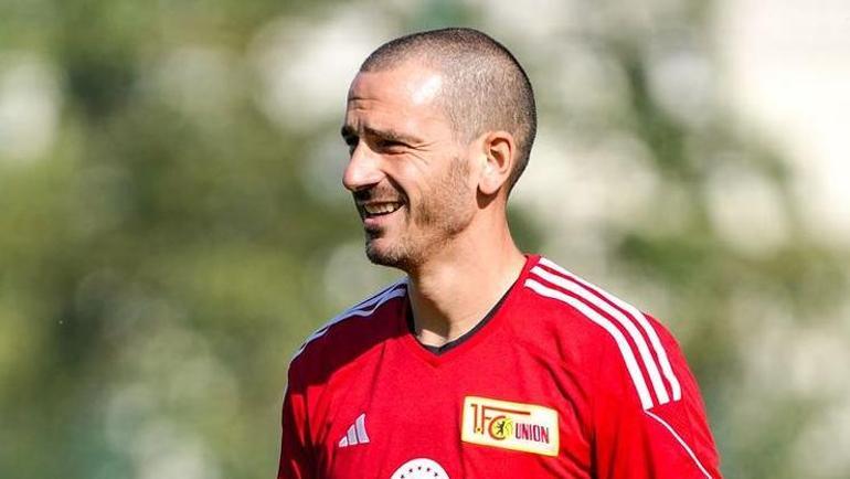 Fenerbahçenin hedefi olan Leonardo Bonuccide yeni gelişme Almanlar açıkladı...