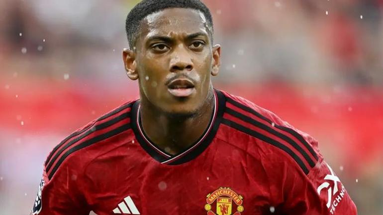 Fenerbahçeye stoper İspanyadan: Forvet İngiltereden Transferde gözünü kararttı