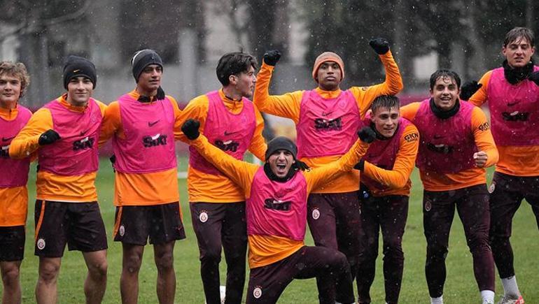 Galatasaray Başkanı Dursun Özbekten oyuncu alacaklarıyla ilgili açıklama: Tamamen hayal ürünü