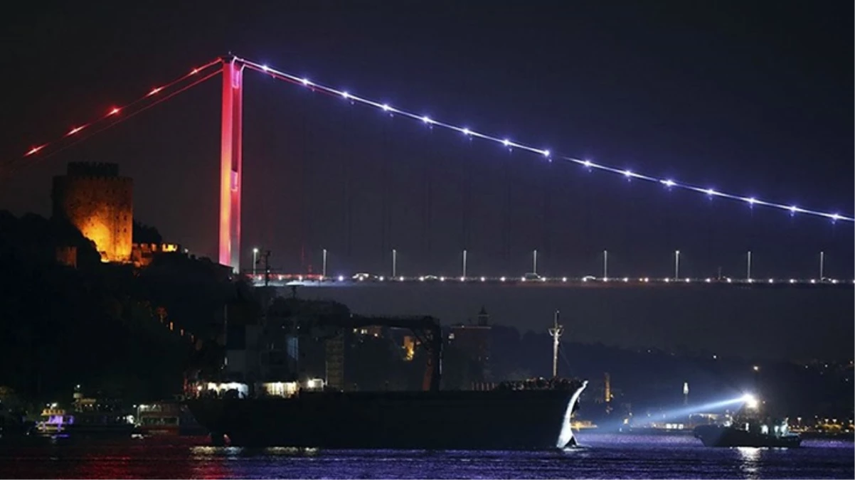 İstanbul Boğazı’nda gemi trafiği geçici olarak askıya alındı