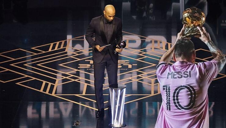 Ve ödül Lionel Messi'nin! Futbol tarihinde bir ilke imza attı