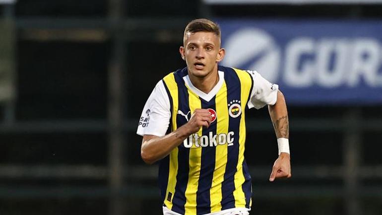 Fenerbahçede Sebastian Szymanskiye sürpriz talip Transfer listesinin ilk sırasına yazıldı...