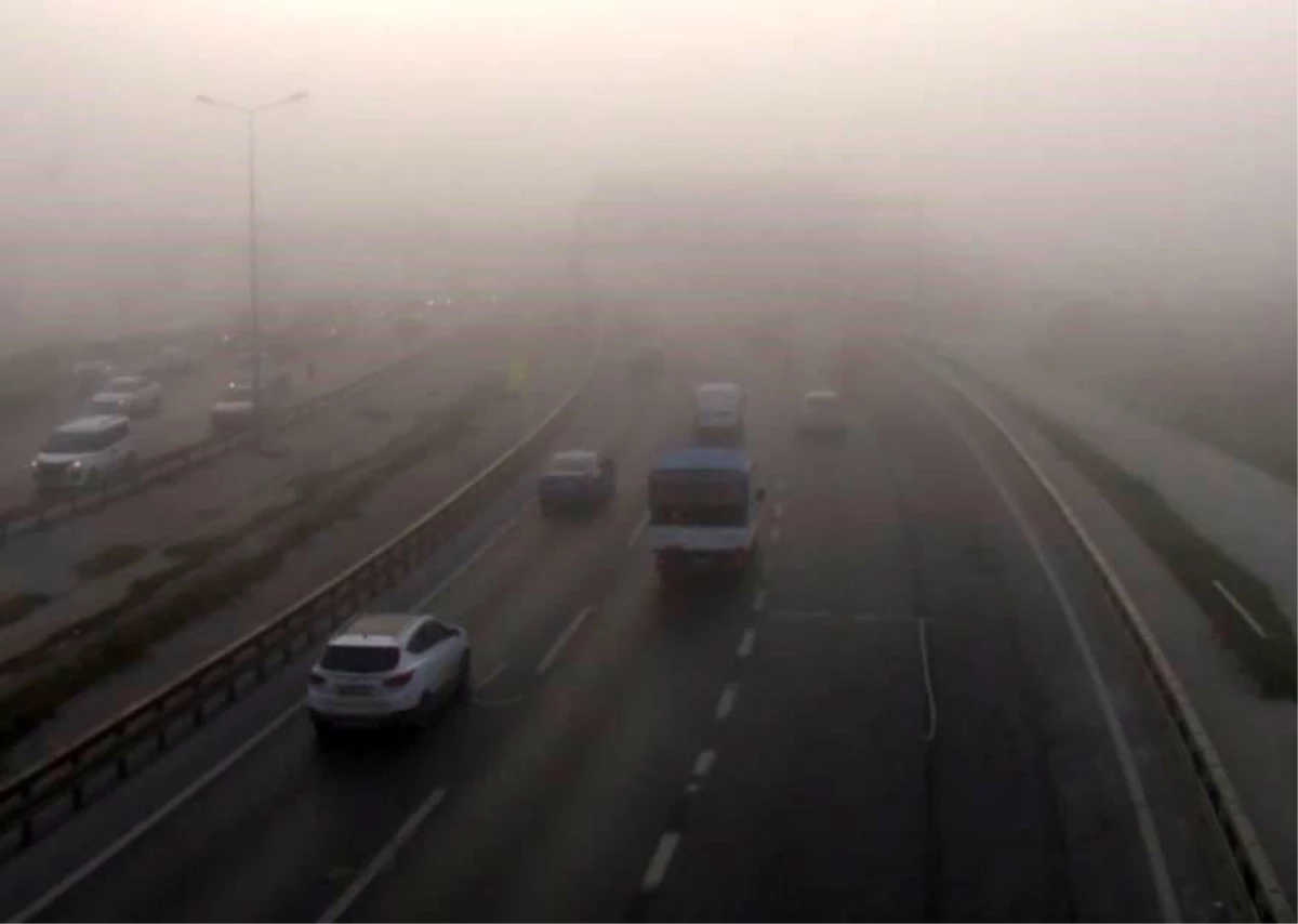 İstanbul’da sis nedeniyle trafikte aksamalar yaşandı