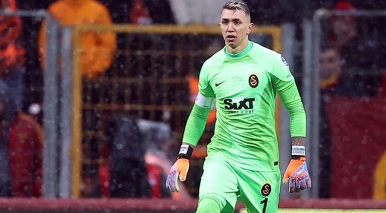 Muslera Avrupaya damga vurdu En iyi ilk üçte