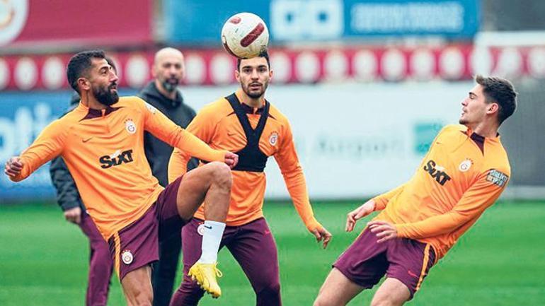 Galatasaray Başkanı Dursun Özbekten takıma destek Birlik olursak başarırız