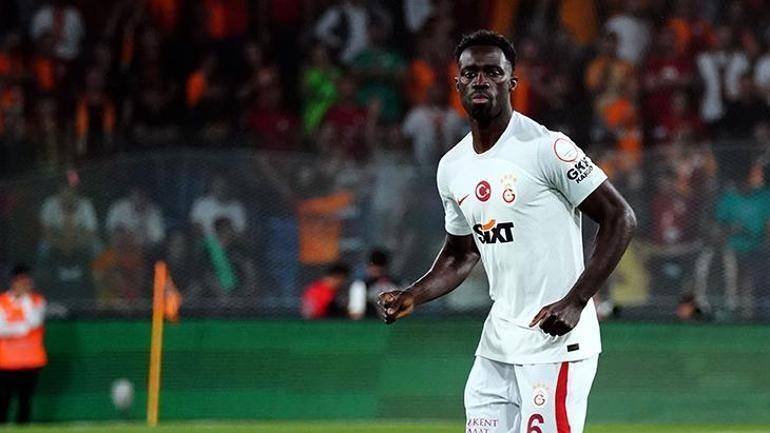 Galatasaraya attığı imza kurumadı: Avrupa devi talip oldu Menajeri İstanbula geldi