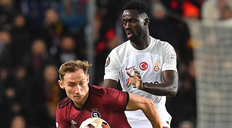 Galatasarayda Davinson Sanchez şoku İşte kaçıracağı maçlar