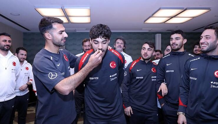 Milli Takım’da Ozan Kabak'a doğum günü sürprizi!