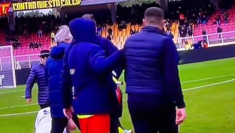 Serie Ada skandal: Teknik adam oyuncuya kafa attı: Görevden alındı