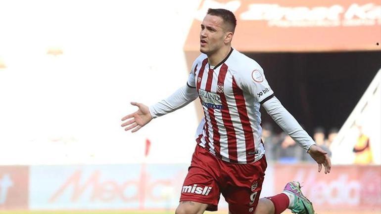 Arda Turanın ilk transferi şaşırttı Süper Ligin gol makinesi...