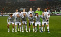 Beşiktaş imzayı attırdı! Yıldız futbolcudan 3 yıllık sözleşme