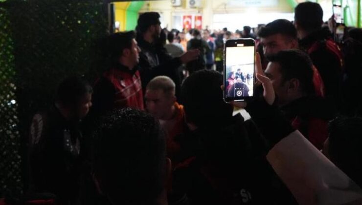 Galatasaray'a yoğun taraftar sevgisi!