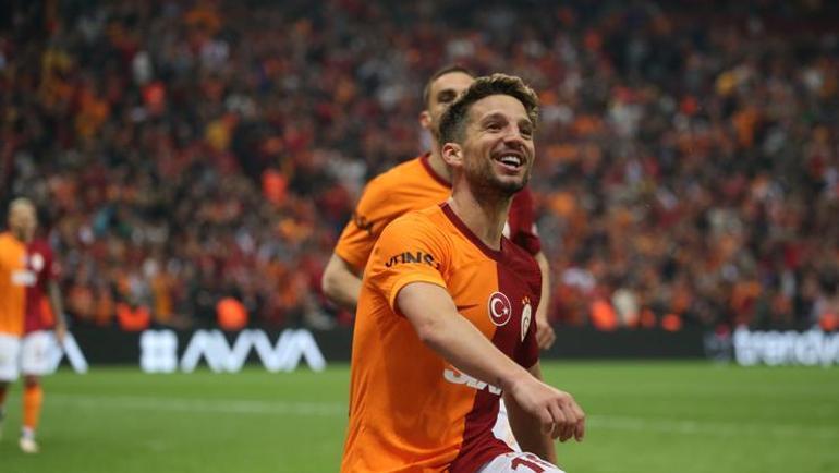 Galatasarayda Kerem Aktürkoğluna psikolojik destek Herkes yanındaydı...