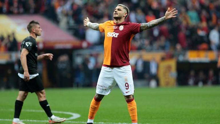 Galatasarayda Kerem Aktürkoğluna psikolojik destek Herkes yanındaydı...