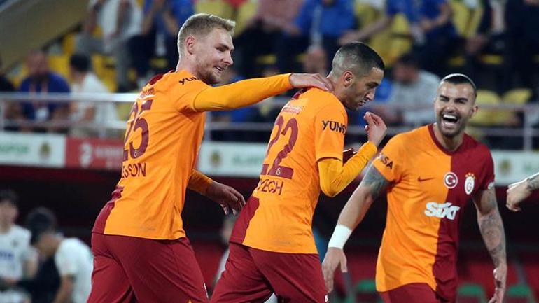 Galatasarayda Okan Buruktan sürpriz Hakim Ziyech kararı Icardi şampiyonluk havasına girdi