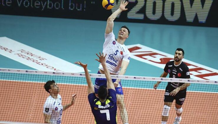 Halkbank, Fenerbahçe Parolapara'yı mağlup etti!