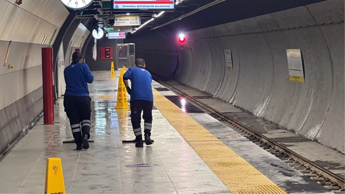 İstanbul’da Yenibosna metro istasyonu su baskınına uğradı