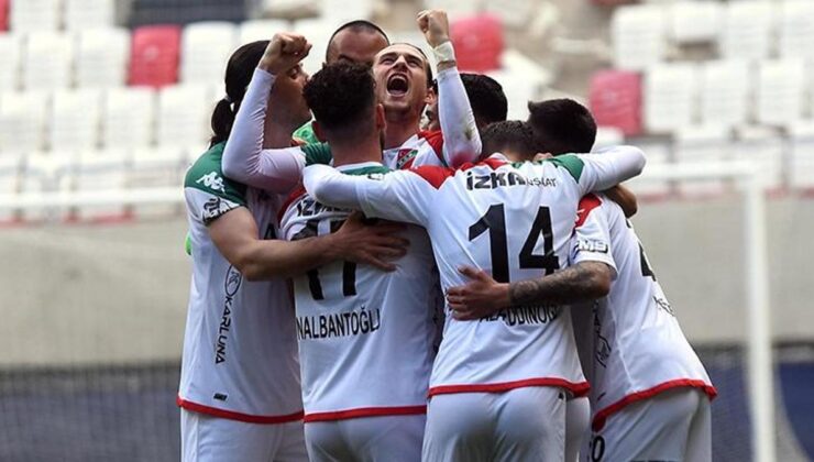 Karşıyaka sahasında farka gitti! Karşıyaka-Efeler 09 SFK maç sonucu: 6-0