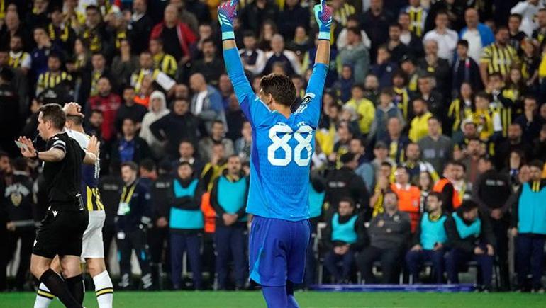 Olympiakos maçında Fenerbahçeye Dur demişti: Tzolakisin yeni takımını açıkladılar