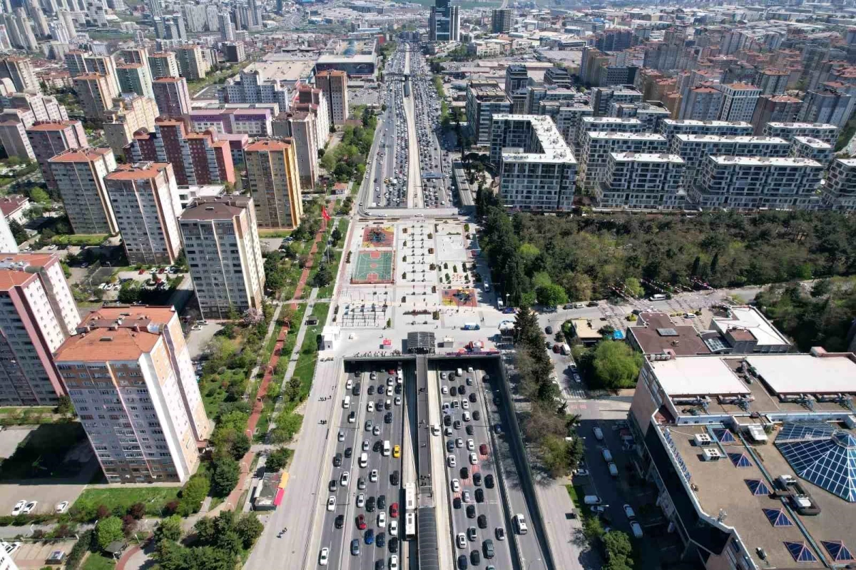 Ramazan Bayramı’nda Büyükçekmece ve Avcılar arasında kilometrelerce trafik oluştu