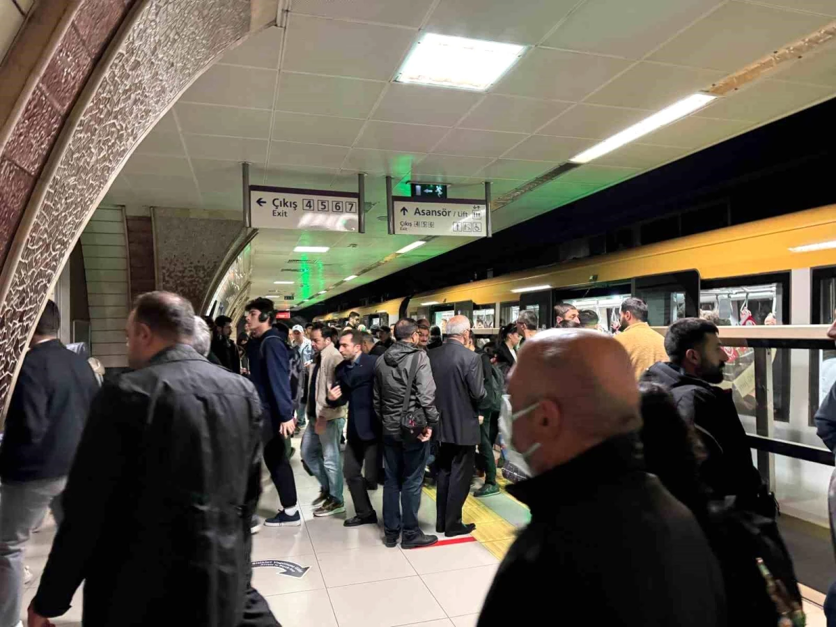 Üsküdar-Samandıra metro hattında teknik arıza seferleri etkiledi