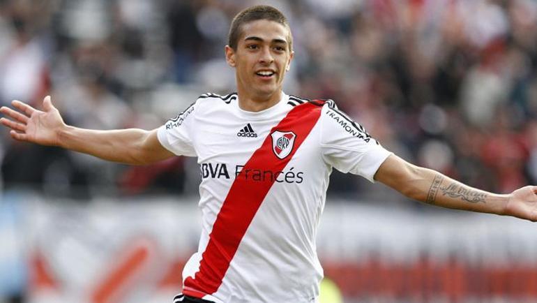 Eyüpspora dünyaca ünlü golcü Arda Turan eski takım arkadaşını istiyor...