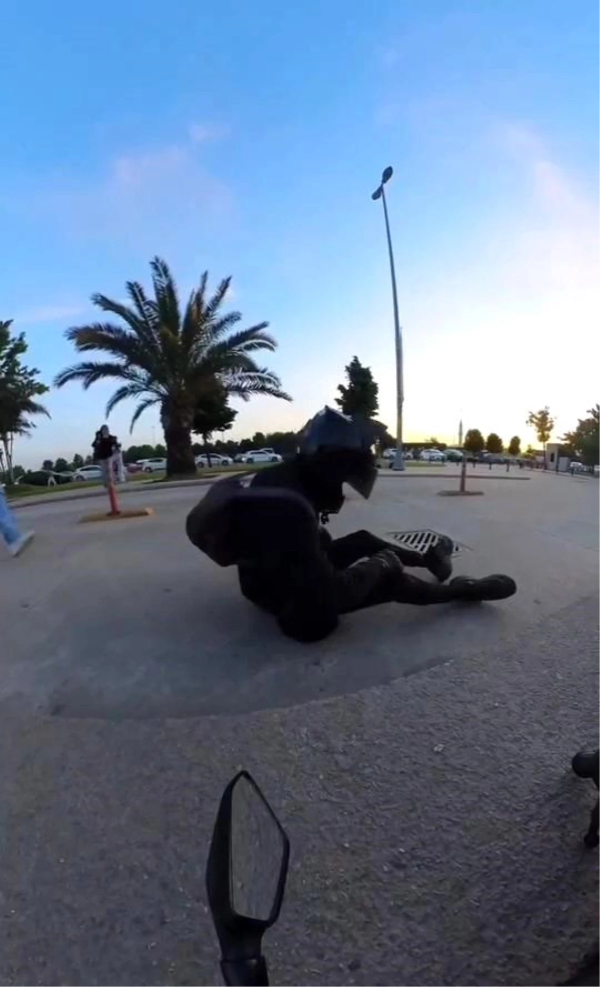 Maltepe’de Motosikletli Kaza Geçirdi