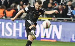 Altay'da yaprak dökümü devam ediyor