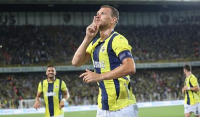 Fenerbahçe'nin golcüsü Edin Dzeko, forvet hakkındaki rekabete ilişkin konuştu!