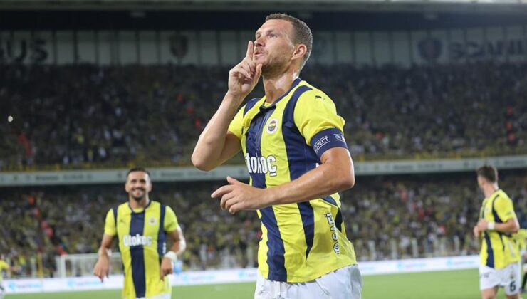 Fenerbahçe'nin golcüsü Edin Dzeko, forvet hakkındaki rekabete ilişkin konuştu!